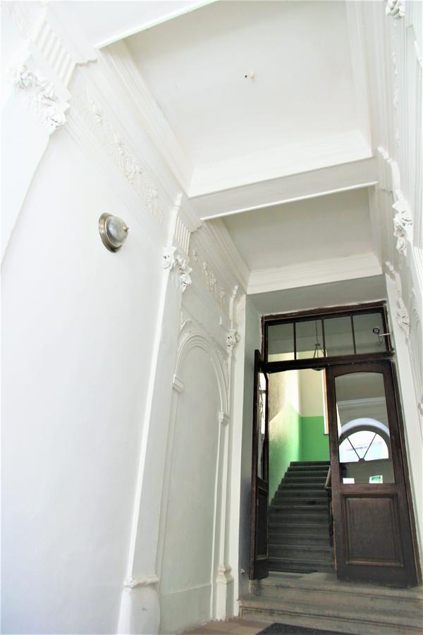 The Republic Garden Hostel Πράγα Εξωτερικό φωτογραφία